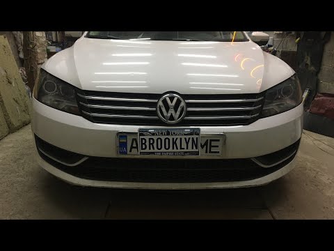 Видео: Установка линз в фары VW Passat B7 2013 USA Америка