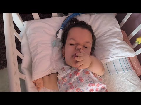 Видео: Олюшка перед сном