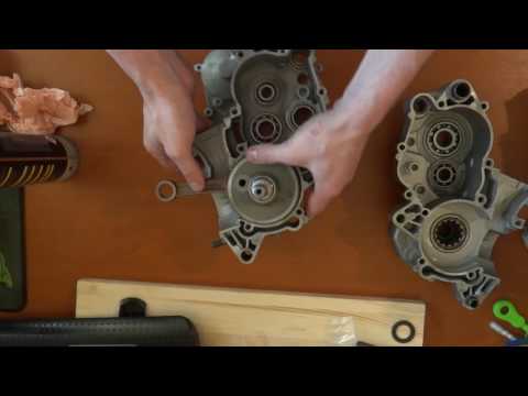 Видео: Сборка двигателя KTM 85 SX