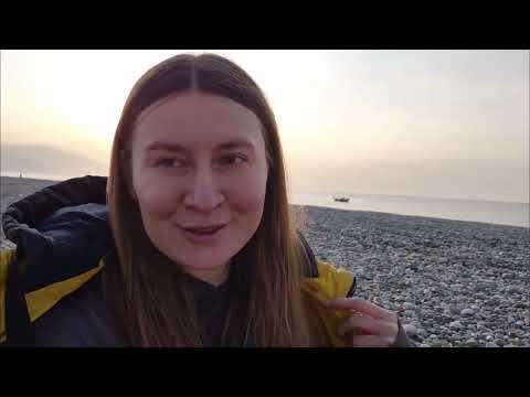 Видео: ЗАСЕЛИЛИСЬ! Отель в Сочи дешевле чашки кофе из Старбакса☕️