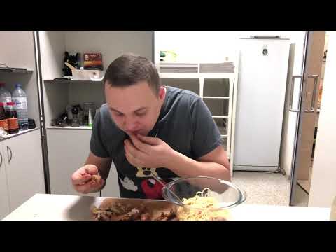 Видео: Спагетти и деликатес куриные лапки итинг мукбанг eating mukbang