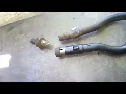 Видео: BMW 320d E46 Замена наконечника рулевой тяги
