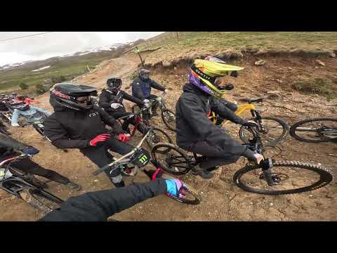 Видео: 🔥 Крутой заезд на "Мега Лавине" вместе с Михаилом Тиуновым на Stinger Magnum #mtb #magnumteam