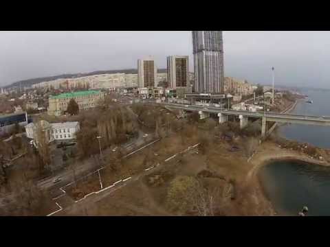 Видео: Полет над мостом Саратов - Энгельс 11.11.2014