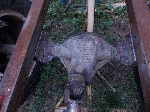 Видео: Самодельный трактор.Процесс сборки.Приварил задний мост. #33.