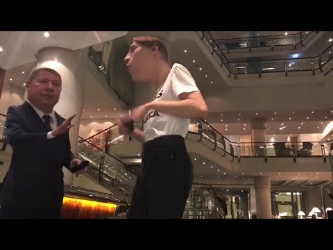 Видео: Владос Мирос конфликтует с охраной
