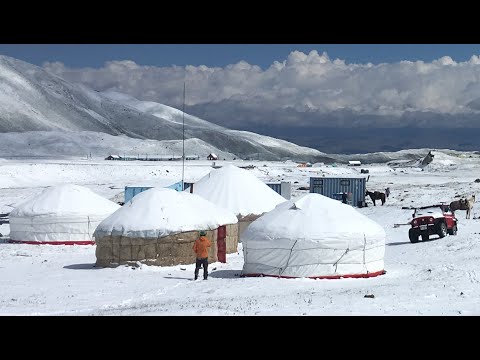 Видео: Восхождение на пик Ленина 7134м / Lenin Peak 2018