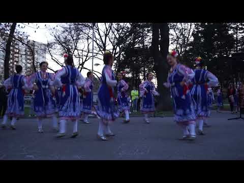 Видео: Ансамбъл Средец - Шопски танц - Лазарки