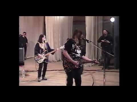 Видео: ГРАЖДАНСКАЯ ОБОРОНА - 10.06.2000 Концерт в Новосибирске.