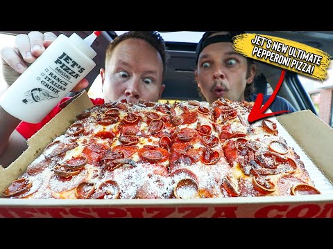 Видео: Пробуем НОВУЮ непревзойденную пиццу «Пепперони» от Jet! | С НОВОЙ ИЗМЕЛЬЧЕННОЙ ПЕППЕРОНИ!