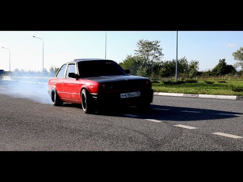 Видео: Бешеный BMW e30 на V8 + ГОНКА с MAZDA MPS