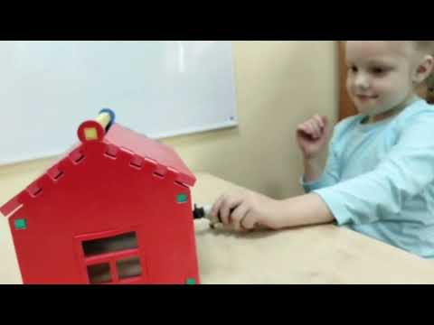 Видео: Как научить играть ребенка. Игра с простым сюжетом.