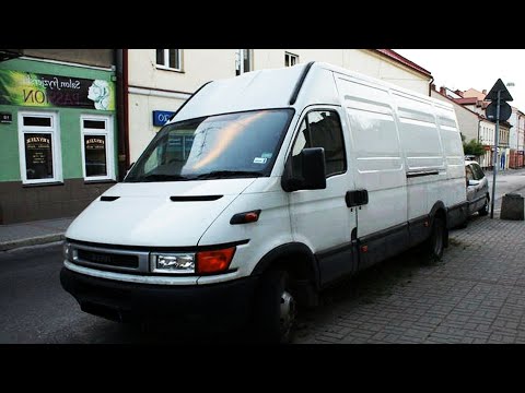 Видео: Обзор Ивеко Дейли (2000-2006) IVECO Daily 5 тонн, 50c15. Супер Бус Карра