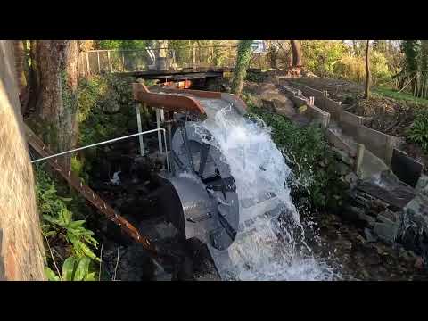 Видео: Электричество для старой мельницы мощностью 1,5 кВт. Проект водяного колеса в Озерном крае. Часть 4.