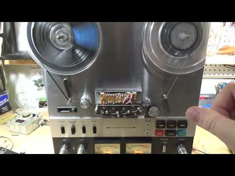 Видео: Ремонт катушечного магнитофона TEAC A6300 — слишком быстрое воспроизведение и застрявший прижимно...