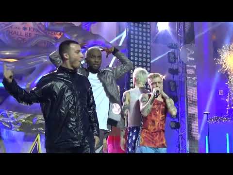 Видео: QUEST PISTOLS SHOW -  Белая стрекоза любви(Шоу в Вегасе,Вегас Мякинино,21.12.2014)