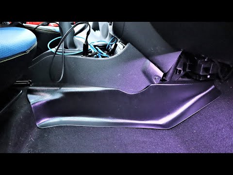 Видео: Накладки на ковролин в салон Рено Дастер