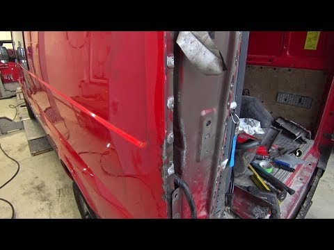 Видео: Кузовной ремонт Ford Transit замена задней стойки. Нестандартный подход к ремонту.