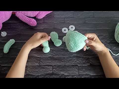 Видео: Соединение деталей игрушки с помощью пластиковых суставов