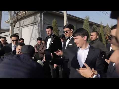 Видео: Как проходила свадьба лучшего боксера Узбекистана