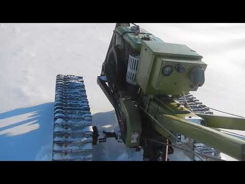 Видео: Снег в котором вязнет мотоблок на гусеницах