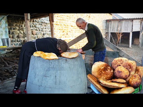 Видео: Настоящий тандырный хлеб | Рецепт курицы от дедушки на Новый год | Канун Нового года