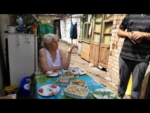 Видео: В ГОСТЯХ У КОЛИНЫХ РОДСТВЕННИКОВ ЖЕНЩИНА КРЕМЕНЬ