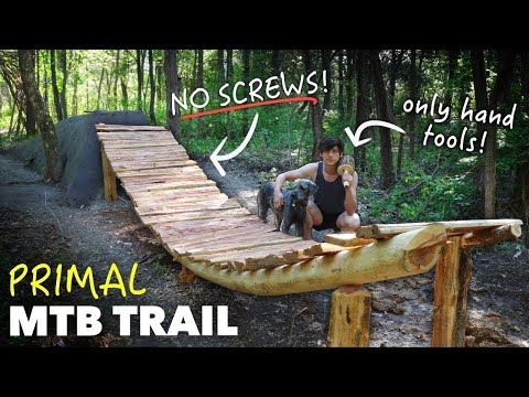 Видео: Превращаем дерево в ОГРОМНЫЙ трамплин для велосипеда БЕЗ электроинструментов