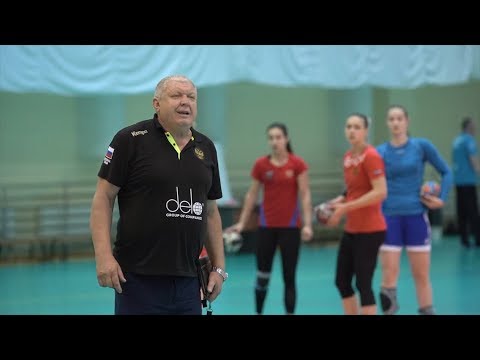 Видео: Тренировка сборной. 5 минут с Трефиловым