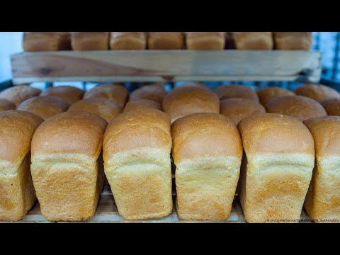 Видео: Как нас травят магазинным хлебом