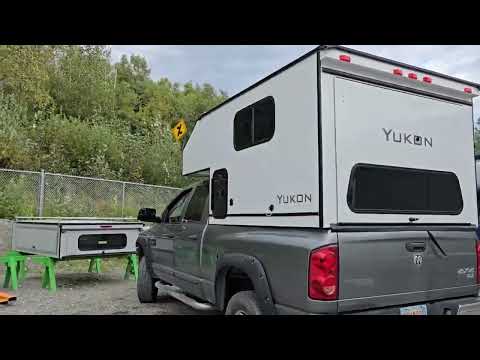 Видео: Этот кемпер прост и очень функционален внутри.