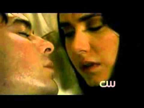 Видео: Деймон и Елена - Отпусти