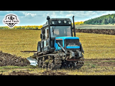 Видео: Редкий гусеничный трактор АГРОМАШ-90ТГС с двигателем SISU! Вспашка зяби в хозяйстве!