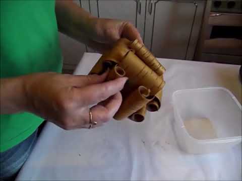 Видео: Мастер-класс по изготовлению погремушки из бересты "шаркунок". Наталья Пуршель. пос. Ругозеро