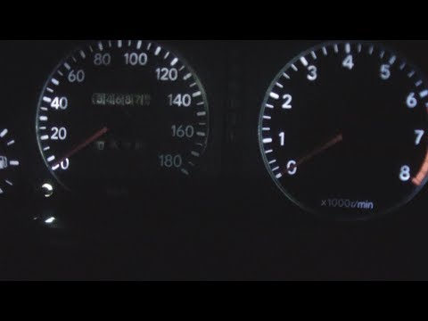 Видео: Меняем подсветку приборной панели ТОЙОТА СПРИНТЕР.Наклеил полосу на лобовое стекло.