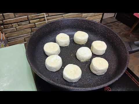 Видео: САМЫЕ ВКУСНЫЕ СЫРНИКИ. 👍😋#творожныесырники #вкуснаяеда #рецепт #вкуснопростоибюджетно #еда