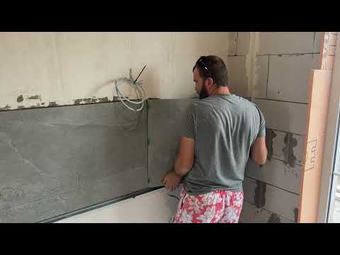 Видео: СДЕЛАЛИ КРАСИВЫЙ ФАРТУК НА КУХНЕ #diy #стройка 