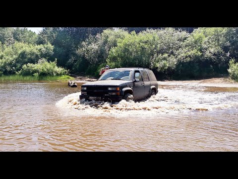 Видео: Chevrolet Tahoe на бездорожье! Уаз на 36 тракторах весь разложился. На что способен Спрут 9000?
