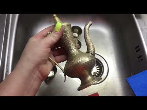 Видео: ЧИСТИМ ЛАТУНЬ-КАК И ЧЕМ!!!ОЧЕНЬ ПРОСТОЙ СПОСОБ!!!