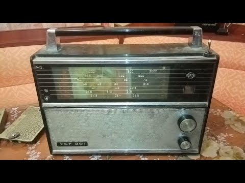 Видео: 50 ЛЕТ - это не возраст! КАПРЕМОНТ ПРИЕМНИКА VEF 201! ДОБАВЛЯЕМ FM и BLUETOOTH!