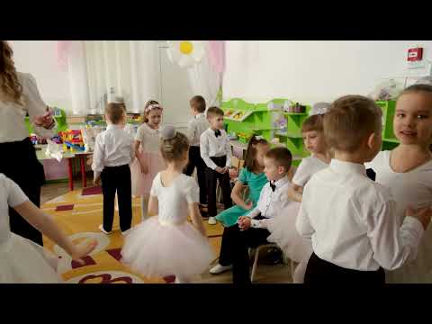 Видео: Весенний утренник. Детский сад №107.