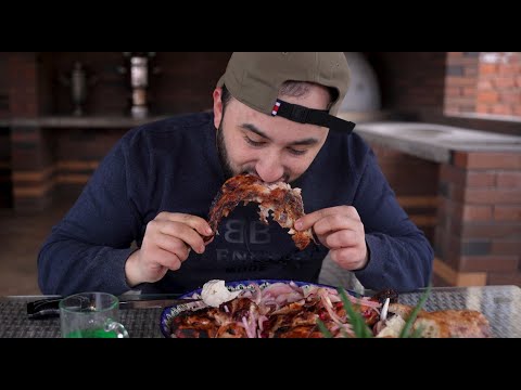 Видео: Курица на углях - Приготовил в помпейской печи