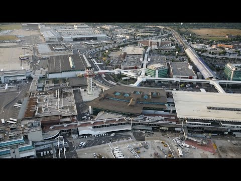 Видео: Рим аэропорт Фьюмичино (Fiumicino) Леонардо Да Винчи. Как добраться в центр Рима.