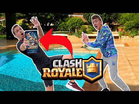 Видео: CLASH ROYALE, НО КОЙТО ЗАГУБИ СКАЧА В БАСЕЙН С ДРЕХИТЕ! | Kriskata VS. AndyPlayZGameZ