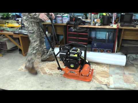 Видео: Виброплита PEZAL PC60-KG160G обзор, 1 запуск, обкатка.