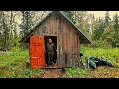 Видео: Полгода спустя возвращаюсь к избе. Рыбалка на ручье, ловим хариуса.