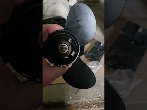 Видео: Лодочный мотор Гладиатор 9.9 Про Gladiator 9.9 Pro. Обзор, недостатки, плюсы. Винт, число шлицов