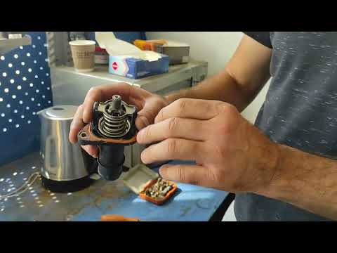 Видео: Термостат переделка,Шкода Октавия Тур BFQ на механический 85 градусов.