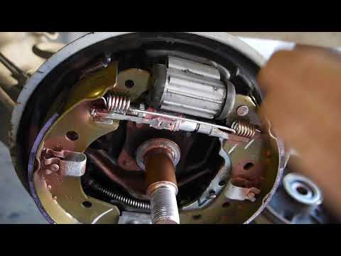 Видео: Ревизия задних барабанных тормозов Lada Vesta/ Лада Веста / Nissan Note E11