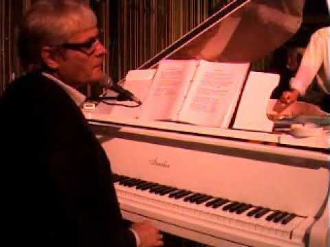 Видео: Юрий Куликов(Куплетный) Квартет Аркадия.Песня Извозчика! 2011г джаз кафе 89/1 FM , Никольская Плаза.